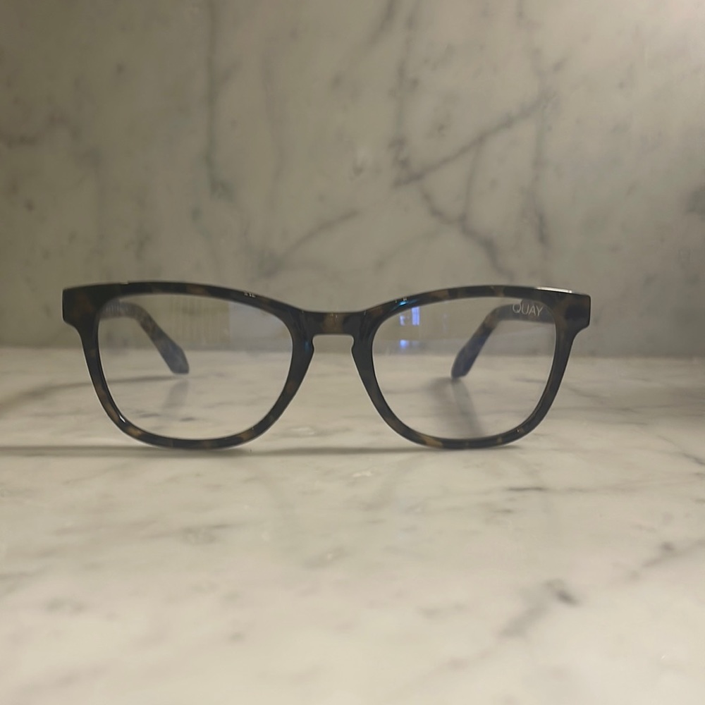 Quay Australia blue light glasses